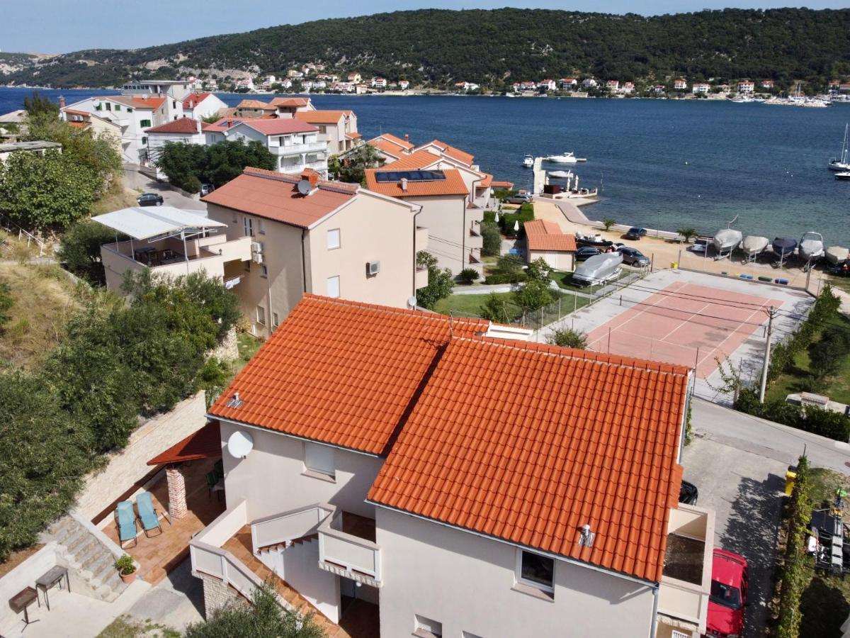 Apartments Poljak Supetarska Draga Exterior photo